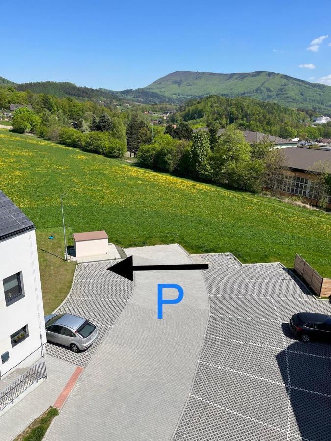 Apartman Eden Roznov pod Radhostem Exterior foto